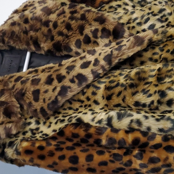 Animal print coat snap front - Picture 3 of 4